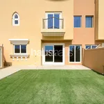 Rent 4 bedroom house of 301 m² in Victory Heights