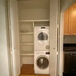 Rent 2 bedroom apartment in Manhattan