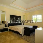 Rent 4 bedroom house of 333 m² in Loulé