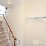 Rent 4 bedroom flat in Aberdeen