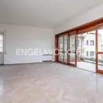 Affitto 5 camera appartamento di 180 m² in Roma