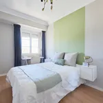 Rent a room of 120 m² in Lisbon