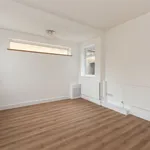 Rent 3 bedroom house in South East England