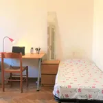 Rent a room of 70 m² in milan