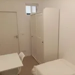 Rent a room in lisbon