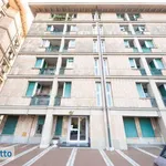 Affitto 3 camera appartamento di 100 m² in Genoa