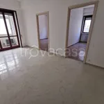 Affitto 6 camera appartamento di 255 m² in Lecce