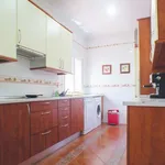 Rent a room of 200 m² in madrid