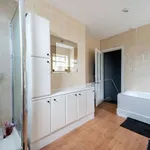 Rent 3 bedroom apartment in South East England