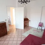 Rent 4 bedroom apartment of 70 m² in Adria