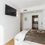 Rent 4 bedroom apartment in Barcelona