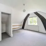 Rent 4 bedroom flat in Salford