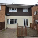 Rent 3 bedroom house in Wakefield