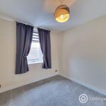 Rent 2 bedroom flat in Aberdeen