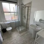 Rent 5 bedroom apartment in East Midlands