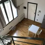 Affitto 2 camera casa di 55 m² in Milan