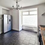 Rent 4 bedroom flat in Wales