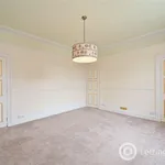 Rent 4 bedroom flat in Aberdeen