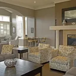 Rent 2 bedroom apartment in Oakville