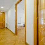 Rent a room of 80 m² in madrid