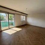 Appartement de 80 m² avec 4 chambre(s) en location à SAINT DIDIER AU MONT D OR