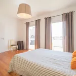 Rent 3 bedroom apartment of 90 m² in Lisboa