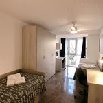 Rent a room of 160 m² in Valencia