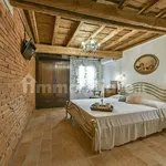 Rent 4 bedroom apartment of 50 m² in Florence