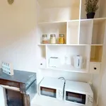  appartement avec 8 chambre(s) en location à Paris