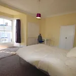 Rent 5 bedroom house in Wales