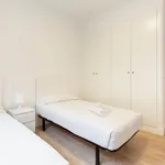 Alquilo 4 dormitorio apartamento de 135 m² en Barcelona