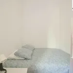 Rent 16 bedroom apartment in Lisbon