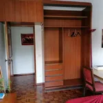 Rent a room of 120 m² in lisbon