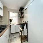 Rent a room of 100 m² in madrid