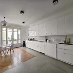 Rent 8 bedroom apartment of 208 m² in Paris