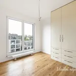 Pronajměte si 3 ložnic/e byt o rozloze 97 m² v Capital City of Prague