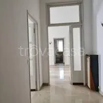 Rent 2 bedroom apartment of 78 m² in Rho