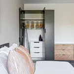 Rent 1 bedroom apartment of 65 m² in berlin