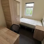 Rent 3 bedroom flat in West Midlands