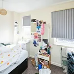 Rent 4 bedroom flat in East Midlands