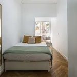 Rent a room of 153 m² in Madrid