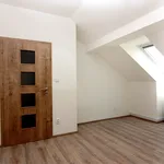 Pronajměte si 3 ložnic/e byt o rozloze 63 m² v hora