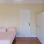 Rent 7 bedroom apartment in Lisbon