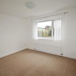 Rent 3 bedroom flat in Selby