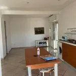 Affitto 2 camera appartamento di 91 m² in Naples