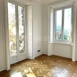 Rent 4 bedroom apartment of 200 m² in Milano