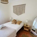 Rent a room in lisbon