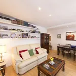 Rent a room of 120 m² in madrid