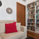 Rent 4 bedroom apartment of 90 m² in Milan