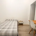 Rent 5 bedroom apartment in Valencia